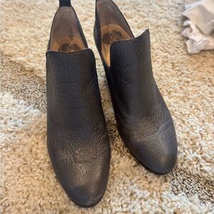 vince camuto, gray sparkle booties